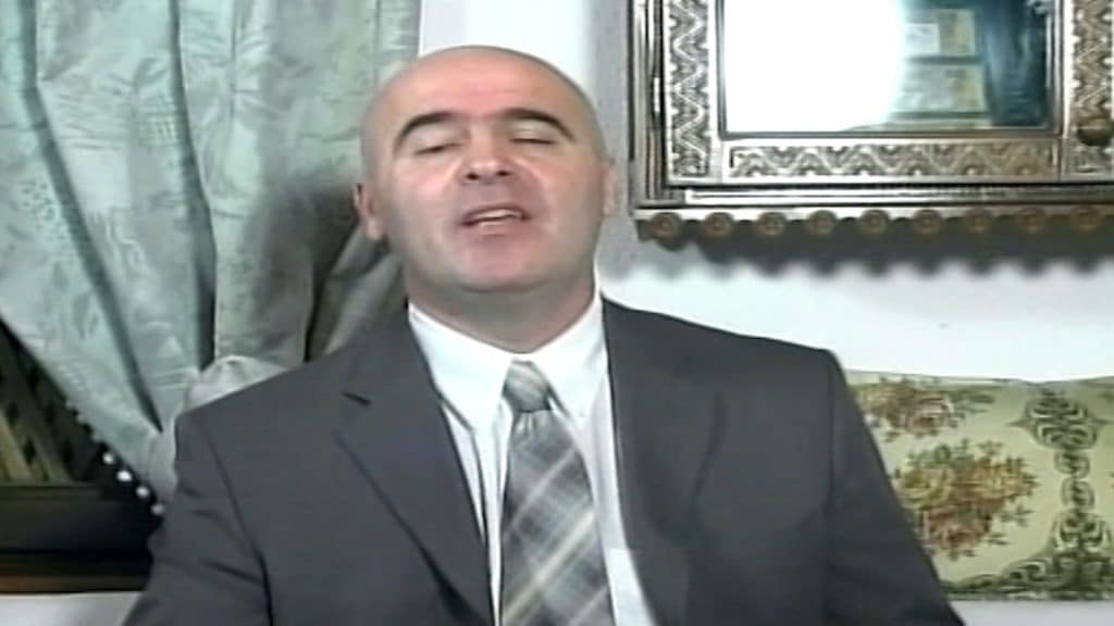 Snijeg pade n abehar na voće